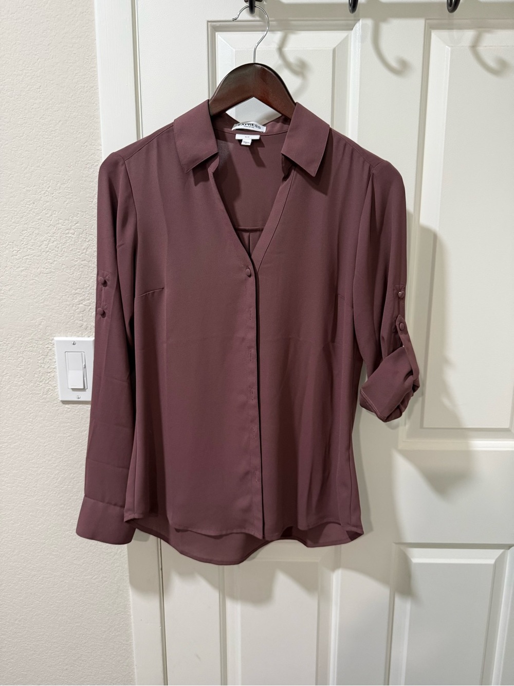 Express Roll-Tab Portofino Button-Front Women’s Blouse - Mauve
